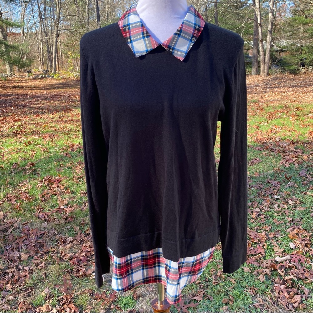 J. CREW TOP BLACK LONG SLEEVE TEE WHITE PLAID COLLAR HEM KEYHOLE BACK SIZE M